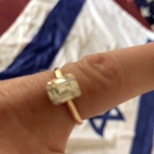 Rose gold Diamond ring for ladies